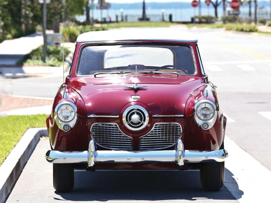  Studebaker Commander State Convertible 1951 года  (фото 2 из 32)
